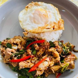 ผัดพริกเผากระดูกอ่อน+ไข่ดาว