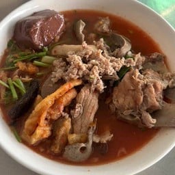 ต้มเลือดหมูน้ำเย็นตาโฟ