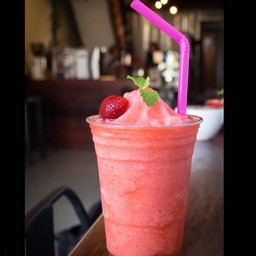 น้ำสตอว์เบอร์รี่ปั่น