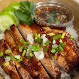 ข้าวหน้าหมูย่าง