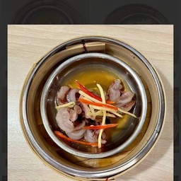 หนวดหมึกนึ่งบ๊วย