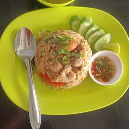 ข้าวผัดรวมหนูไก่ทะเล