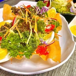 สลัดไข่กุ้ง