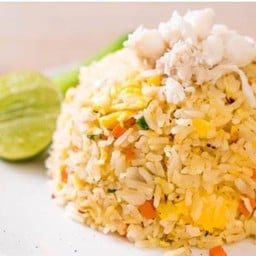 ข้าวผัดปู หน้าตลาดวัดพลมานีย์