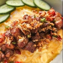 ใหม่! ข้าวไข่ข้น + สามชั้นทอดคั่วพริกเกลือ