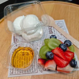 กรีกโยเกริต์ผลไม้