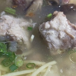 ข้าวต้มซี่โครงอ่อน+เห็ดหอม