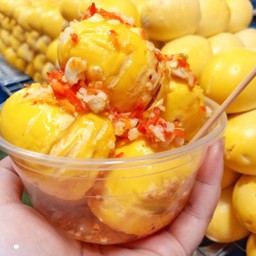 ไข่ปิ้งทรงเครื่องน้ำจิ้มซีฟู้ด