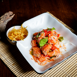Spicy Salmon saladแซลม่อนยำไทย