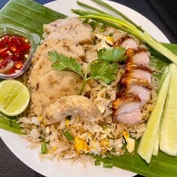 ร้านหมูกรอบ&ข้าวตามสั่งสไตร์ฟิวชั่นคั่วกะทะเหล็ก