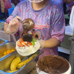 โมจิผลไม้ครีมชีส (เจ้างานวัดไร่ขิง)