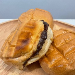 ขนมปังปิ้ง ไส้ช๊อกโกแลต