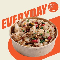 ข้าวหน้าหมูสามชั้นผัดซอสสไปซี่ยากินิกุ