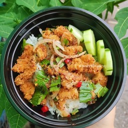 ข้าวยำไก่แซ่บ