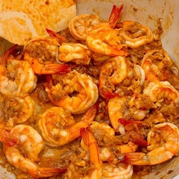 ข้าวกุ้งกระเทียม