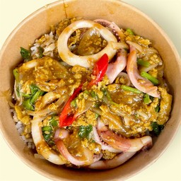 ข้าวผงกะหรี่ปลาหมึก