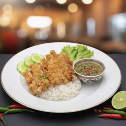 ข้าวไก่กร๊อบกรอบ+น้ำจิ้มซอสซีฟู๊ด