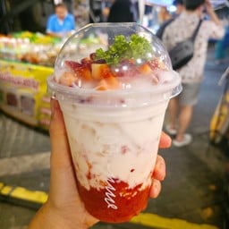 นมสดสตรอว์เบอร์รี่ไม่ปั่น