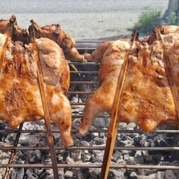 ไก่ย่างวิเชียรบุรี อบโอ่ง