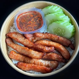 ข้าวหน้าหมูแดด