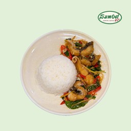 เนื้อปลากะพงผัดราดข้าว