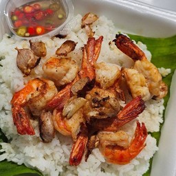 ข้าวทอดกระเทียม