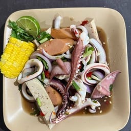 ยำปลาหมึก