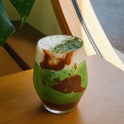 Matcha Nutella Latte (12 oz)