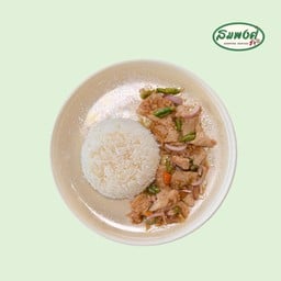 หมูผัดกะปิราดข้าว