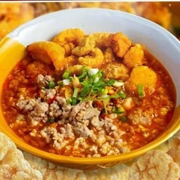 ก๋ยวเตี๋ยวต้มยำกากหมู