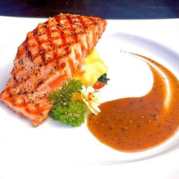 แซลมอนสเต็ก