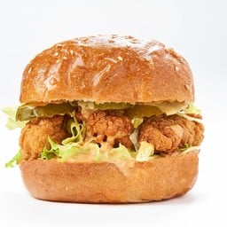 Shanti Social Club สุขุมวิท 23