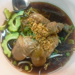 ก๋วยเตี๋ยวน่องไก่