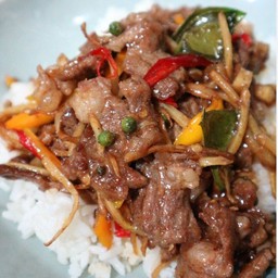 ผัดฉ่า เนื้อ