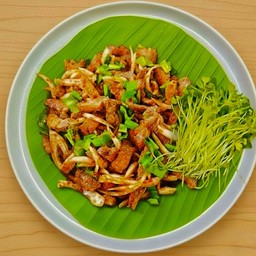 หมูน้ำตก