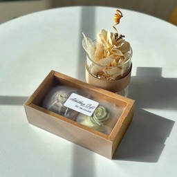 ขนมเปี๊ยะไข่เค็มลาวา กล่อง 2 ชิ้น (สุ่ม)