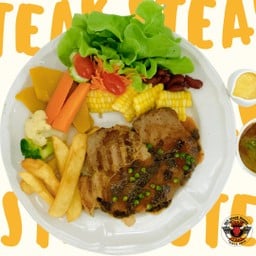 สเต็กหมูซอสพริกไทยดำ