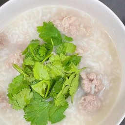 ข้าวต้มหมูสับ