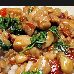 กระเพราไก่สับ