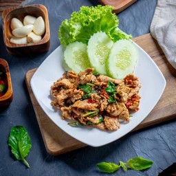 กะเพราเนื้อ (กับข้าว)