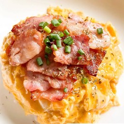 เมนูใหม่แนะนำ ข้าวไข่ข้น เบคอน
