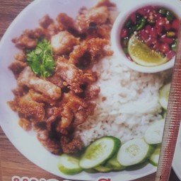 หมูกระเทียม