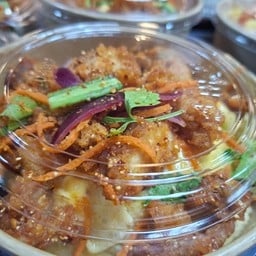 อาหารเกาหลี/สตอเบอรี่โยเกิร์ต ตลาดนัดสุวรรณภูมิ  ซอย 6 กลางซอย