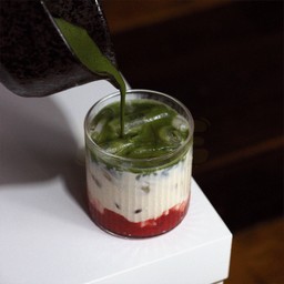 Matcha Latte Strewberry