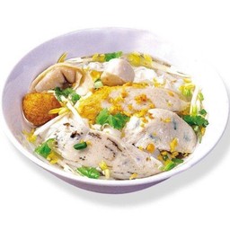 ก๋วยเตี๋ยวลูกชิ้นปลา