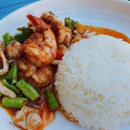 ผัดพริกแกง ทะเล