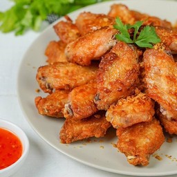 ปีกไก่ทอดน้ำปลา