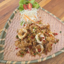 ปลาหมึกคั้วพริกเกลือ
