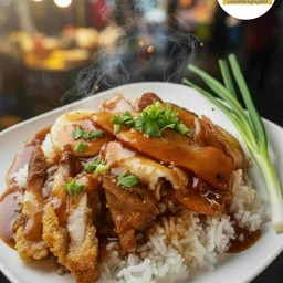 ข้าวหมูกรอบ