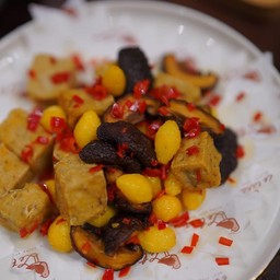 เต้าหู้ผัดพริกเกลือเจ